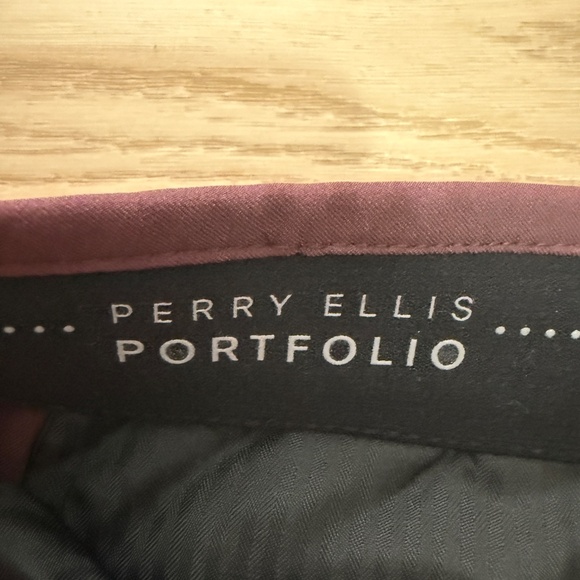 Perry Ellis Portfolio Very Slim Burgundy 36x32 - Picture 8 of 12